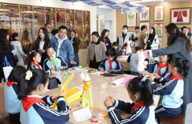 持续夯实校家社协同育人逐步构建五维协同心育工作体系与三全 持续夯实校家社协同育人逐步构建五维协同心育工作体系与三全